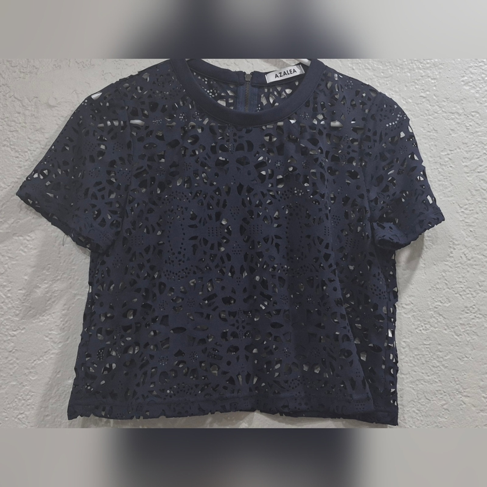 Azalea Navy Blue Eyelet Lace Floral Top Size S Back Zipper Short Sleeve — image 5 of 8
